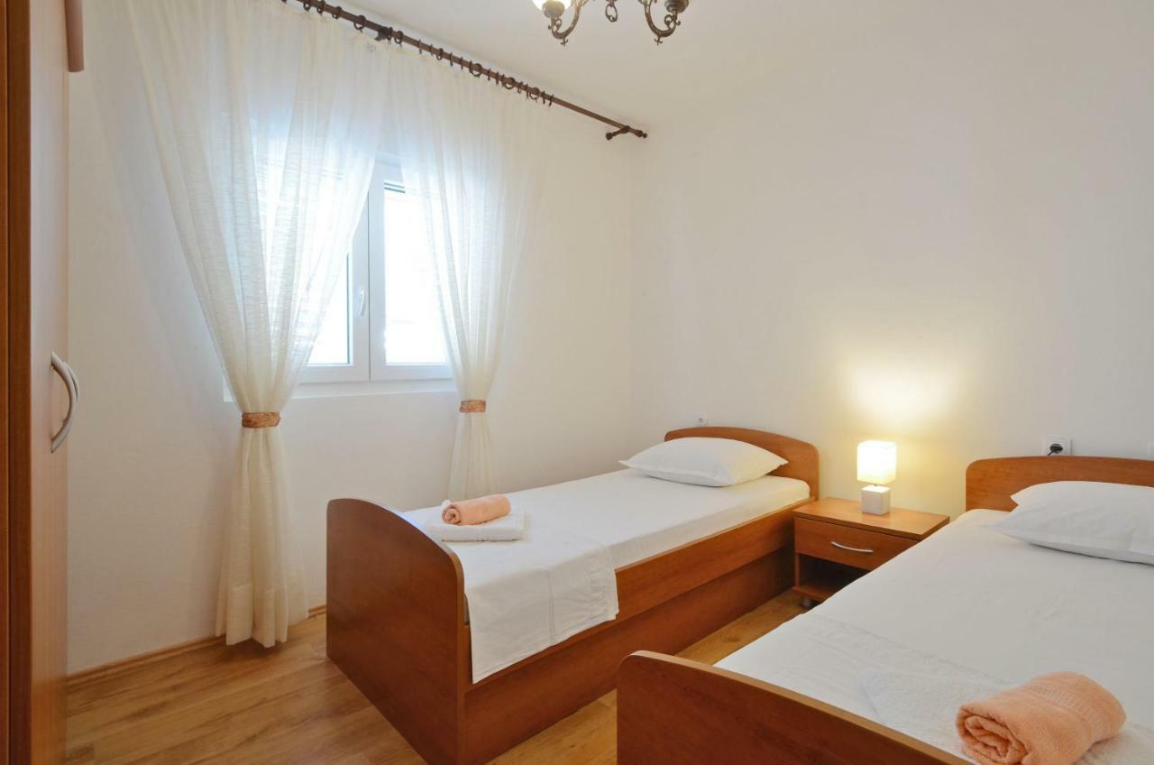 Apartment Jakov Grscica Prizba Exterior foto